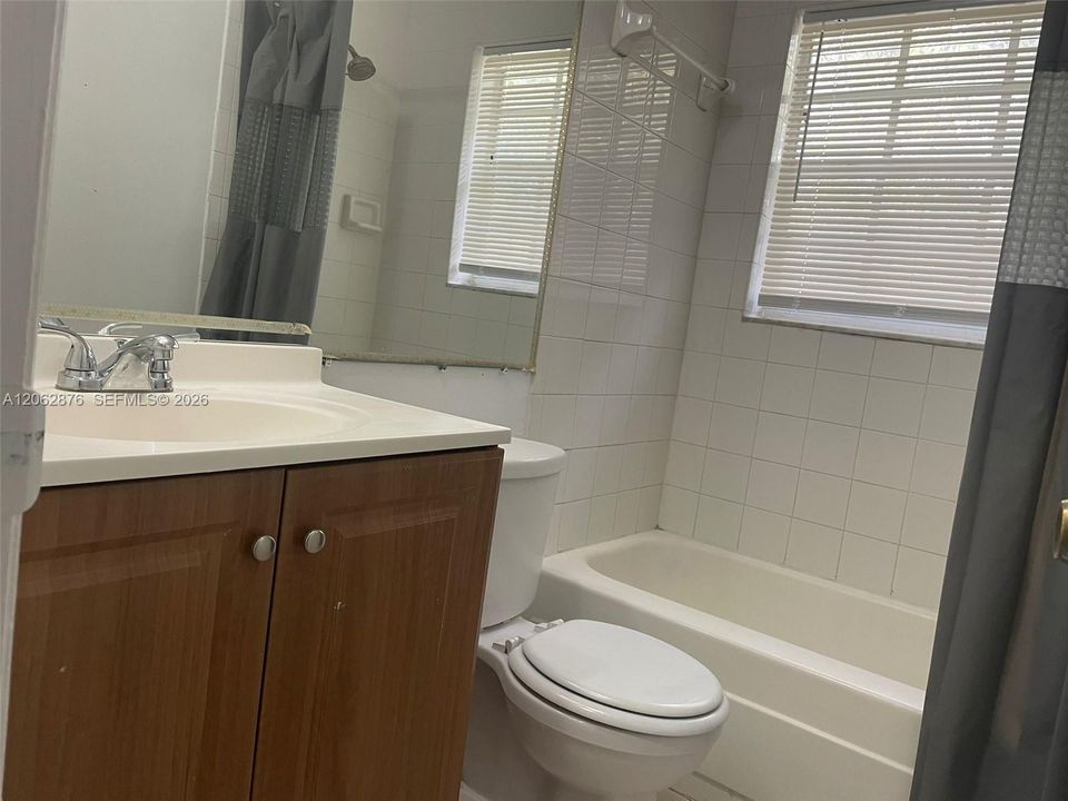 For Sale: $170,000 (1 beds, 1 baths, 600 Square Feet)