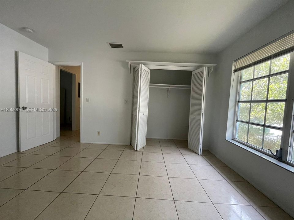 For Sale: $170,000 (1 beds, 1 baths, 600 Square Feet)