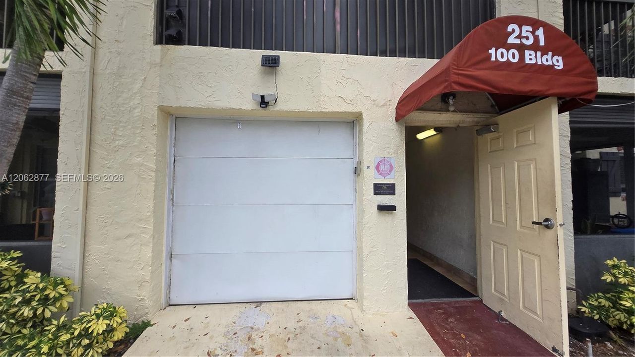 For Rent: $1,850 (1 beds, 1 baths, 675 Square Feet)