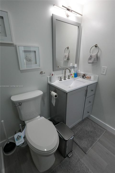 В аренду: $2,200 (2 спален, 2 ванн, 910 Квадратных фут)