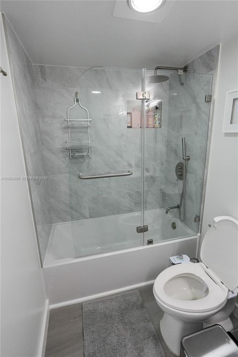 В аренду: $2,200 (2 спален, 2 ванн, 910 Квадратных фут)
