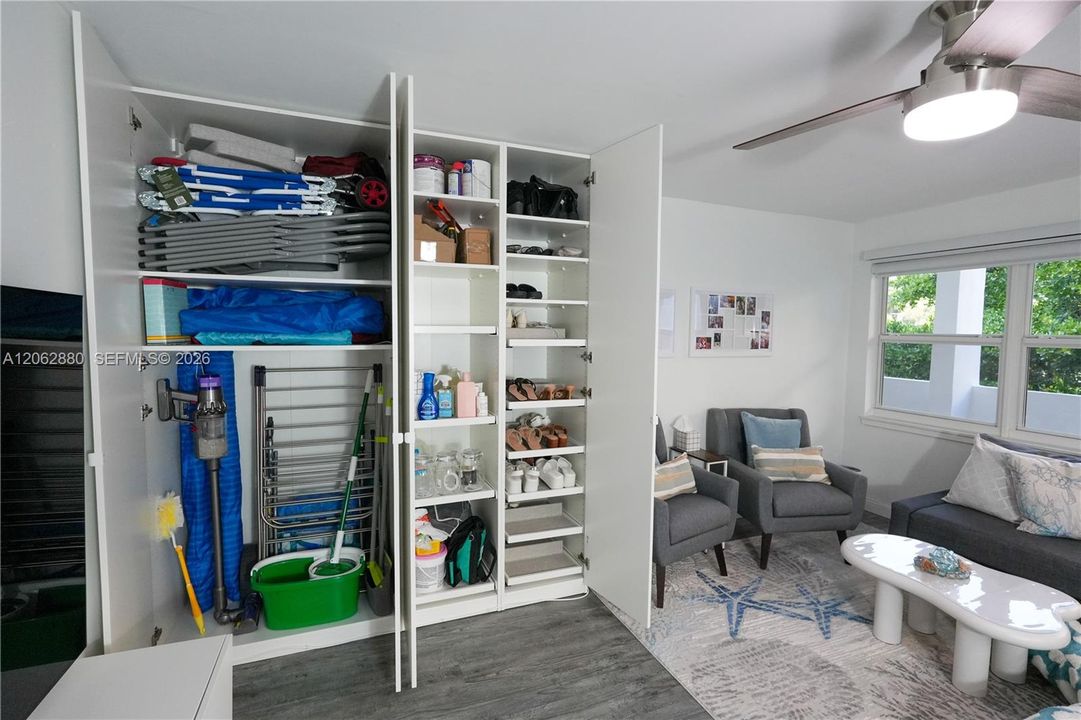 В аренду: $2,200 (2 спален, 2 ванн, 910 Квадратных фут)