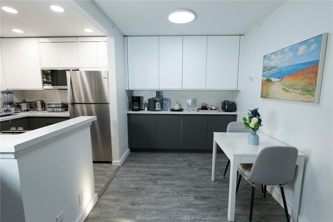 В аренду: $2,200 (2 спален, 2 ванн, 910 Квадратных фут)