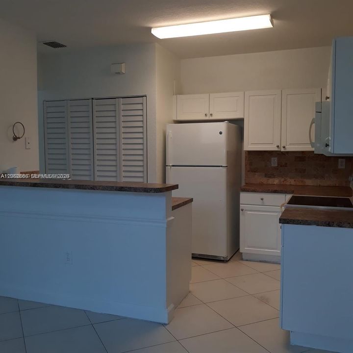 En Renta: $2,000 (3 camas, 3 baños, 1234 Pies cuadrados)