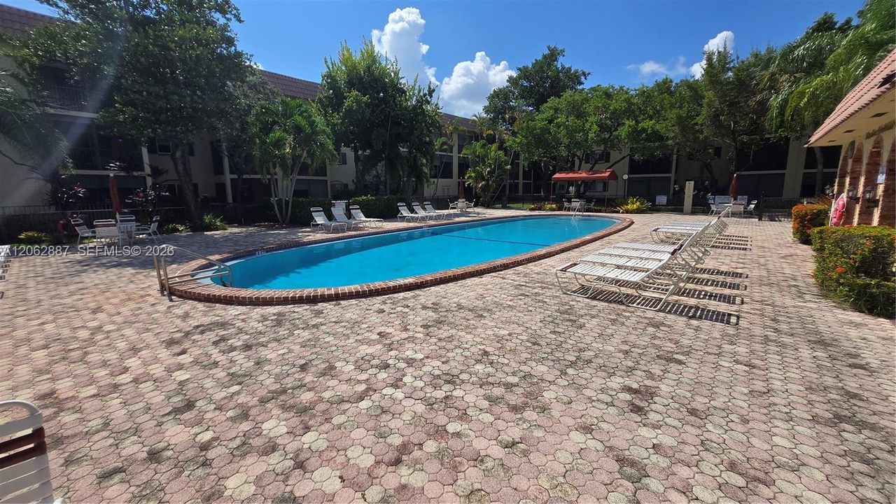 For Rent: $1,850 (1 beds, 1 baths, 675 Square Feet)