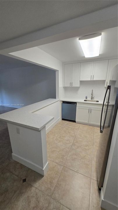 For Rent: $1,850 (1 beds, 1 baths, 675 Square Feet)