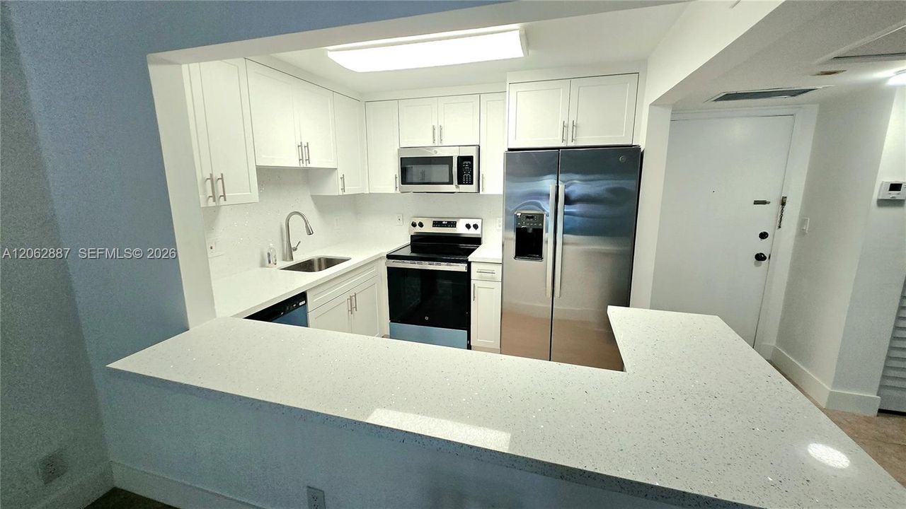 For Rent: $1,850 (1 beds, 1 baths, 675 Square Feet)