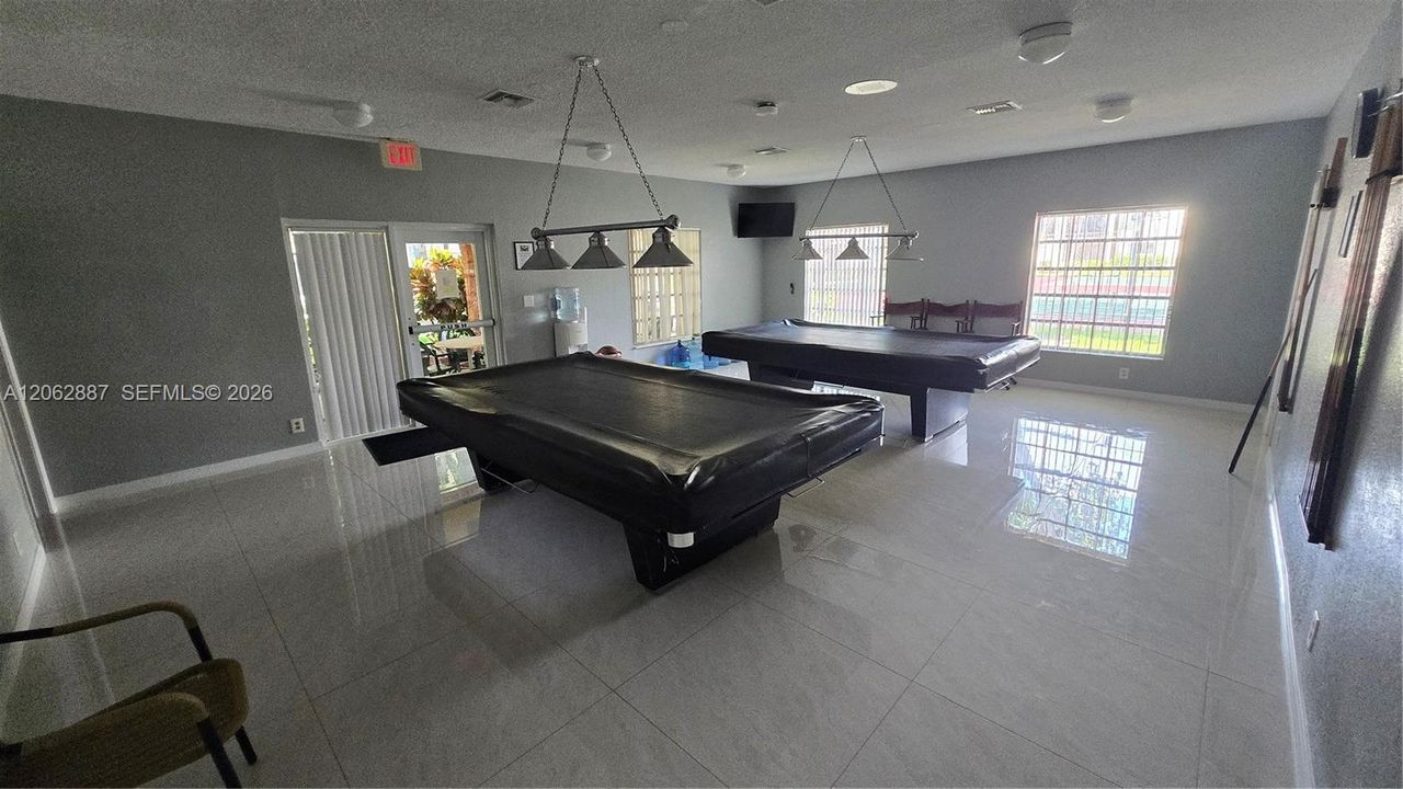 For Rent: $1,850 (1 beds, 1 baths, 675 Square Feet)