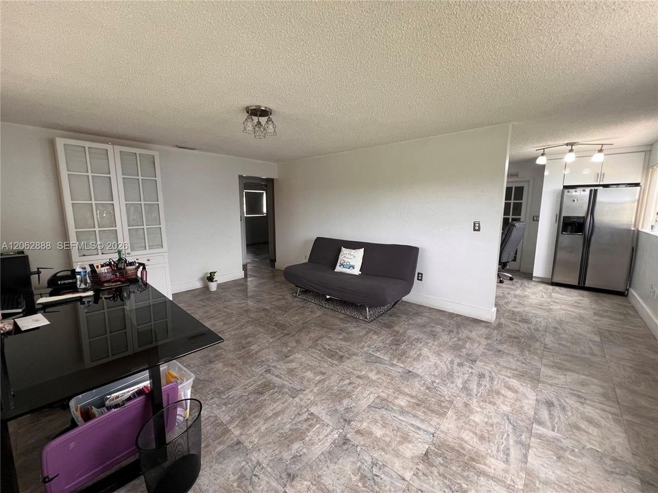 En Venta: $450,000 (2 camas, 1 baños, 918 Pies cuadrados)