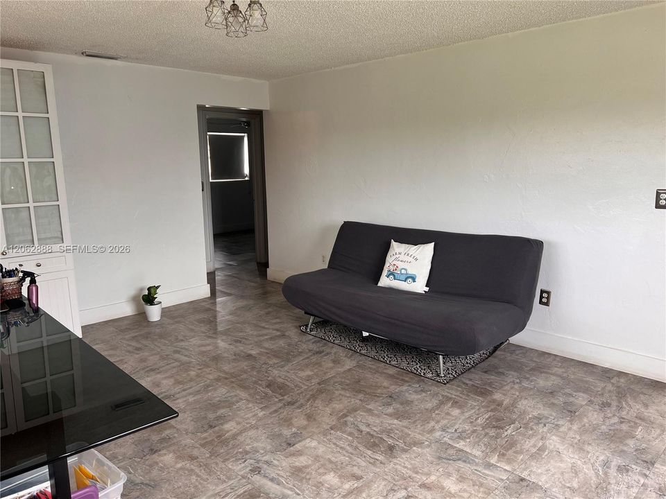 En Venta: $450,000 (2 camas, 1 baños, 918 Pies cuadrados)