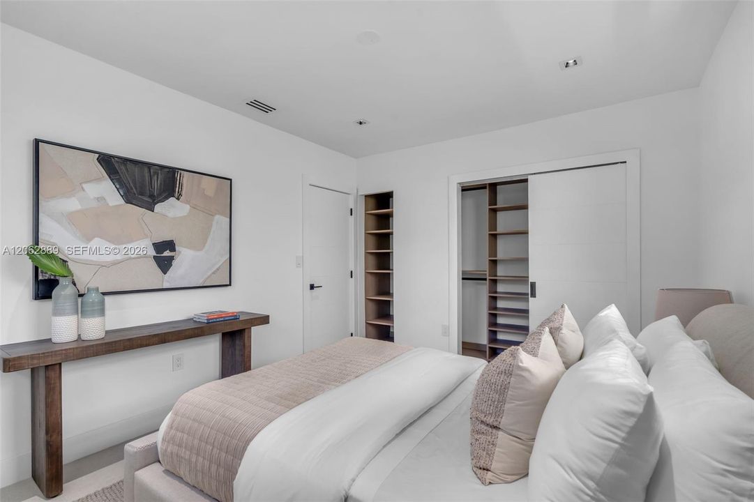 For Sale: $1,559,000 (3 beds, 2 baths, 1575 Square Feet)