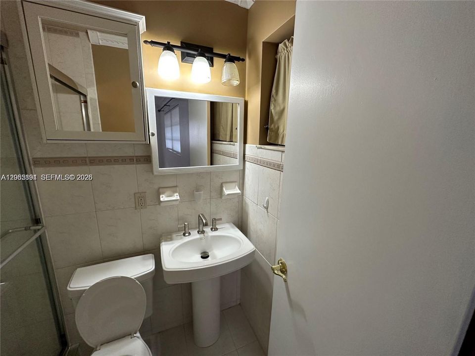 В аренду: $2,899 (2 спален, 2 ванн, 936 Квадратных фут)