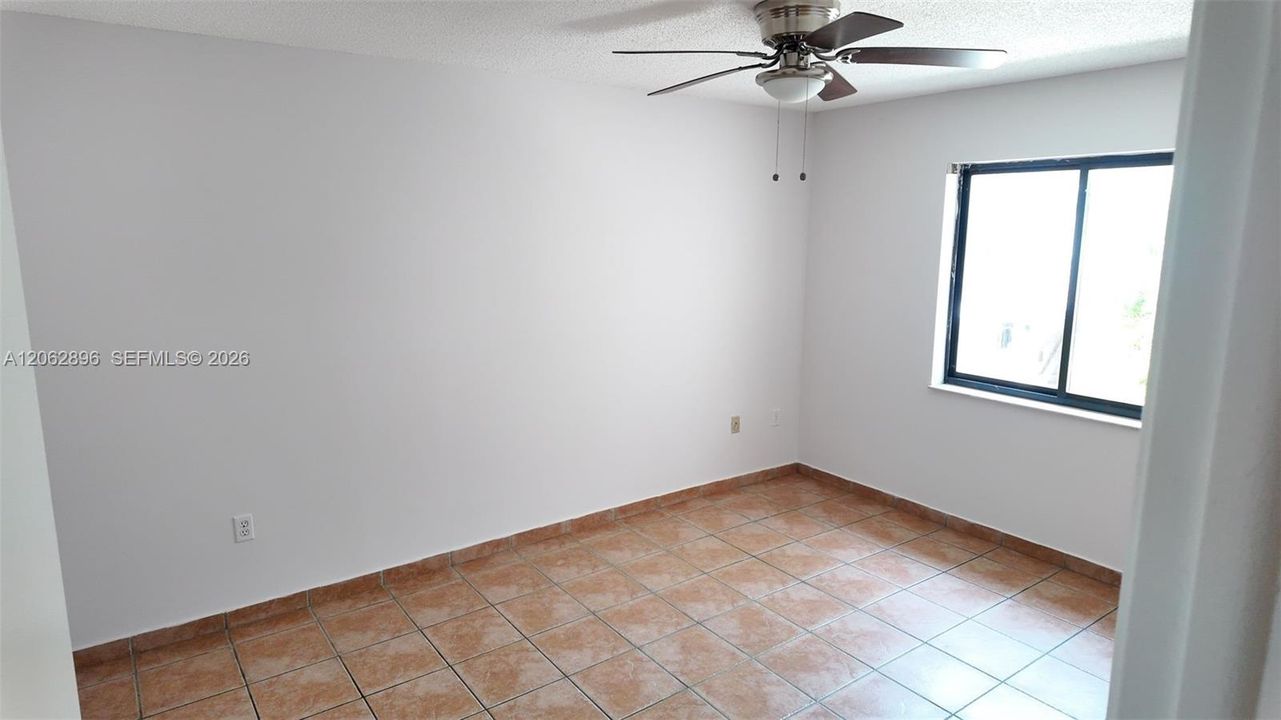 В аренду: $2,400 (2 спален, 2 ванн, 944 Квадратных фут)