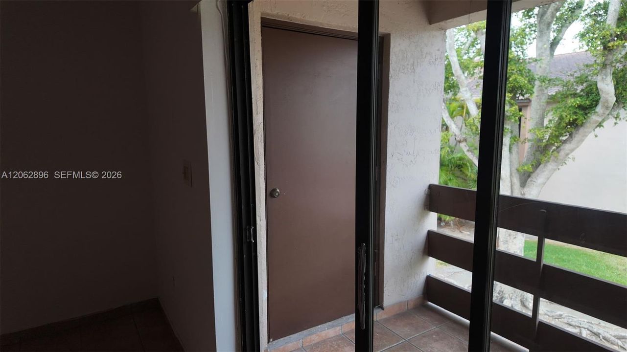 В аренду: $2,400 (2 спален, 2 ванн, 944 Квадратных фут)