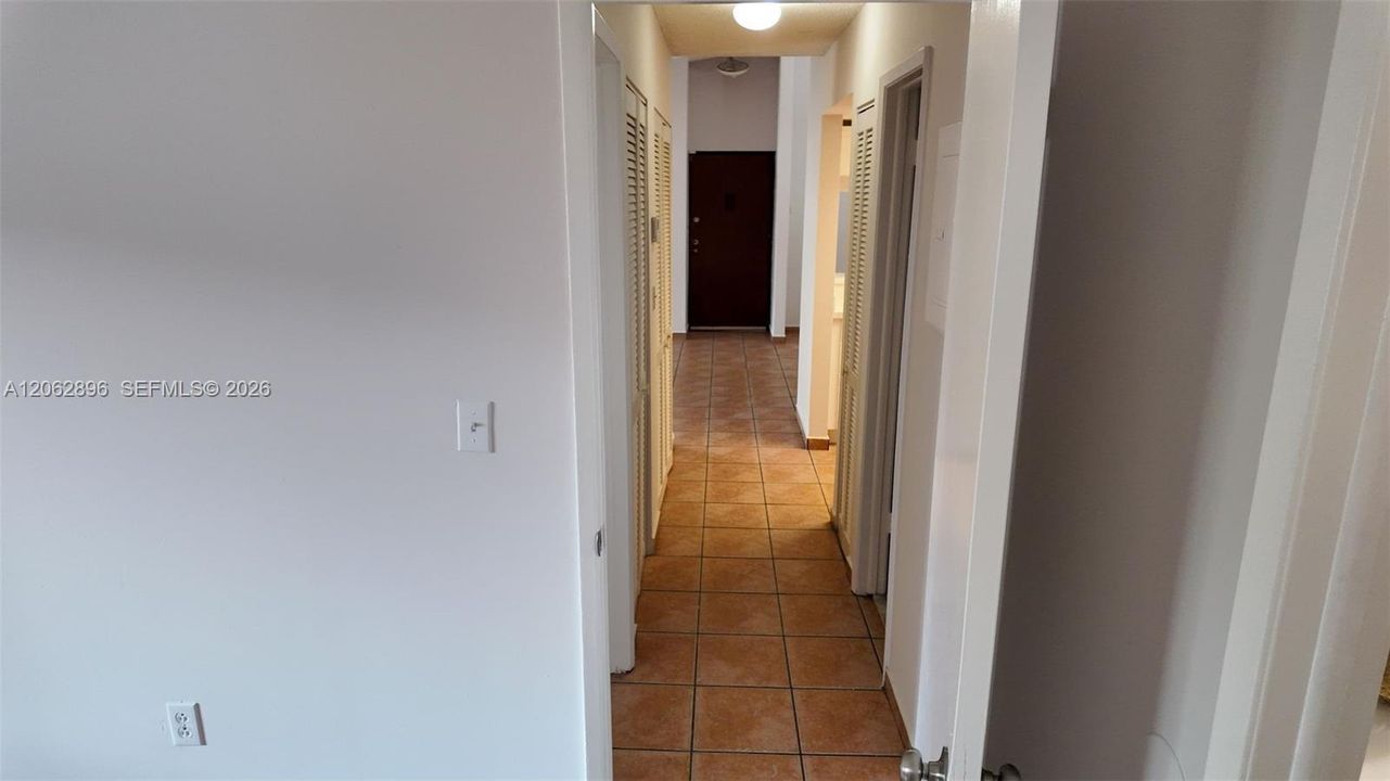 В аренду: $2,400 (2 спален, 2 ванн, 944 Квадратных фут)