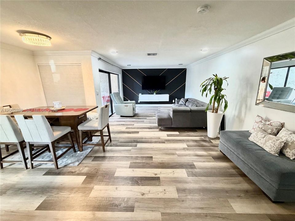 На продажу: $445,000 (2 спален, 2 ванн, 1542 Квадратных фут)