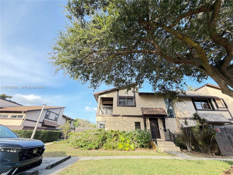На продажу: $445,000 (2 спален, 2 ванн, 1542 Квадратных фут)
