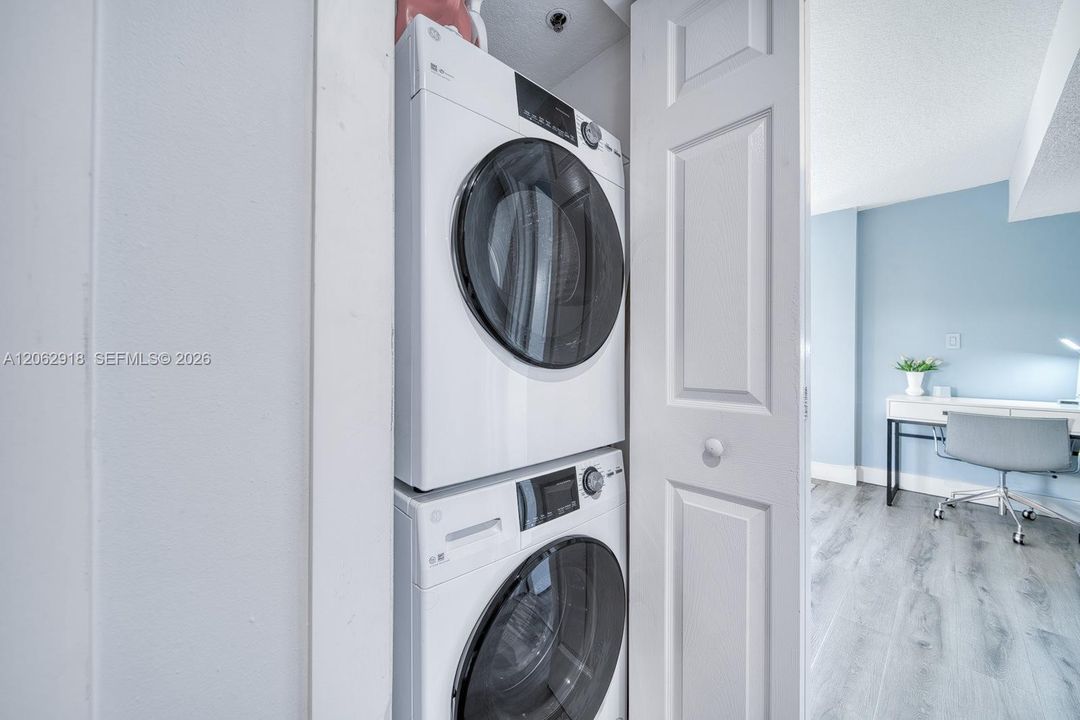 На продажу: $375,000 (1 спален, 1 ванн, 770 Квадратных фут)