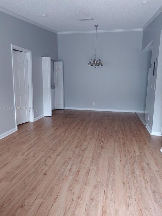 В аренду: $1,950 (2 спален, 2 ванн, 867 Квадратных фут)