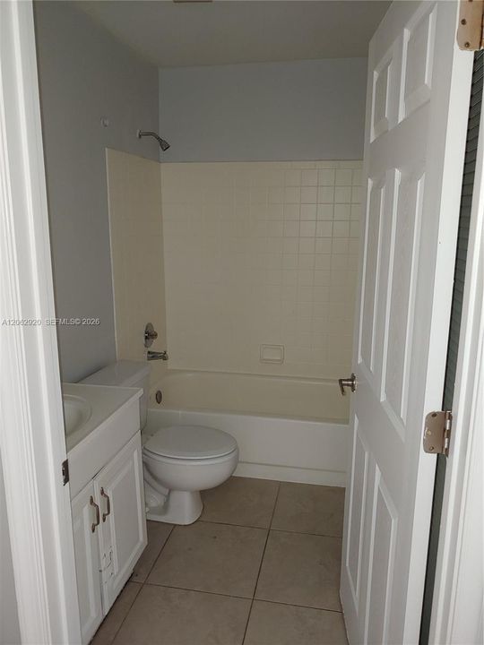 В аренду: $1,950 (2 спален, 2 ванн, 867 Квадратных фут)