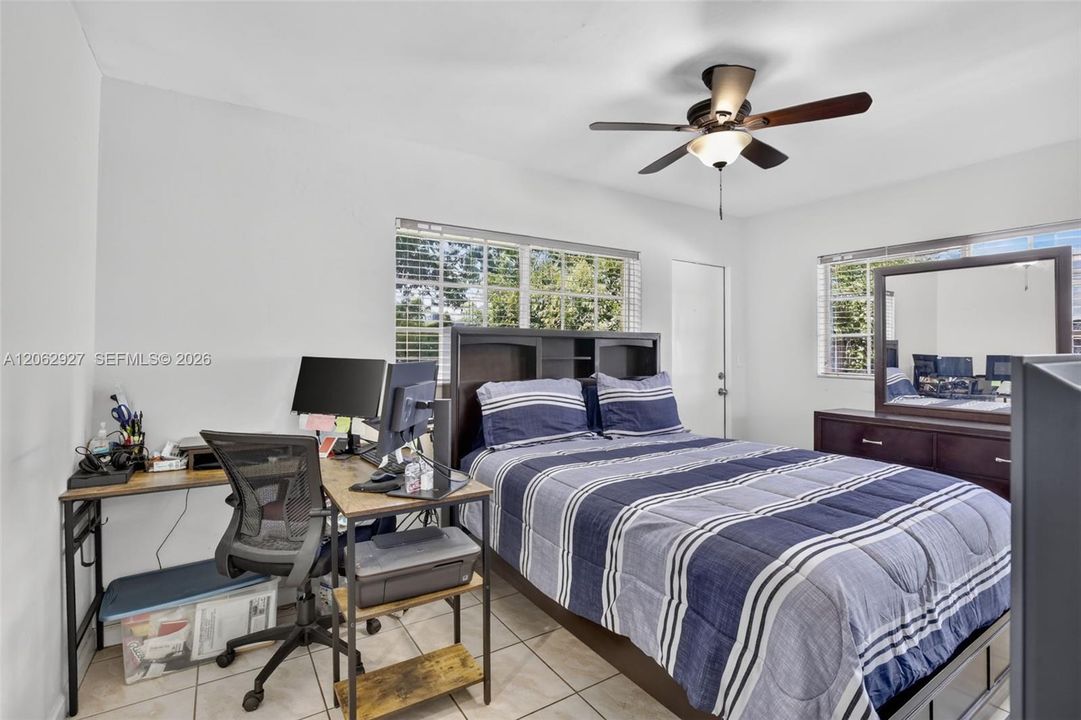 На продажу: $435,000 (3 спален, 2 ванн, 1491 Квадратных фут)