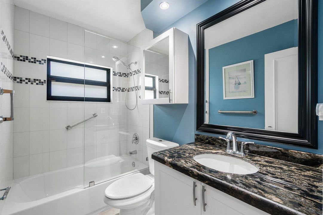 020-14595LucyDrive-DelrayBeach-FL-33484-