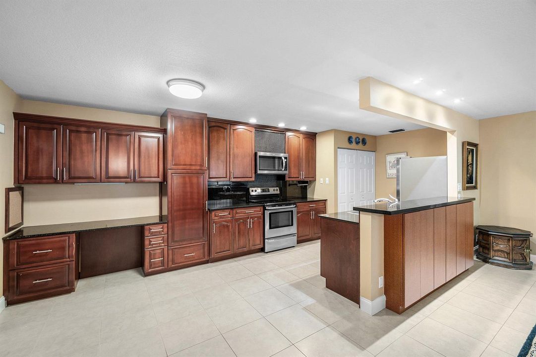 008-14595LucyDrive-DelrayBeach-FL-33484-