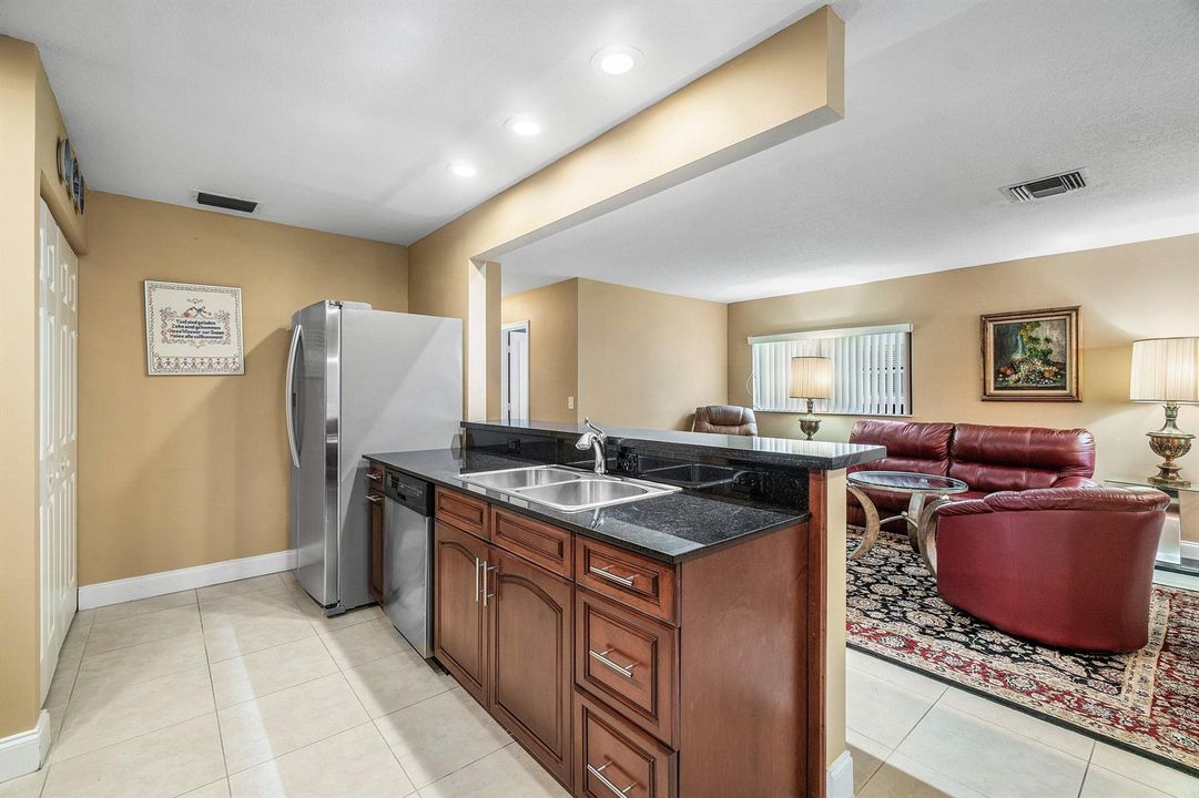 011-14595LucyDrive-DelrayBeach-FL-33484-