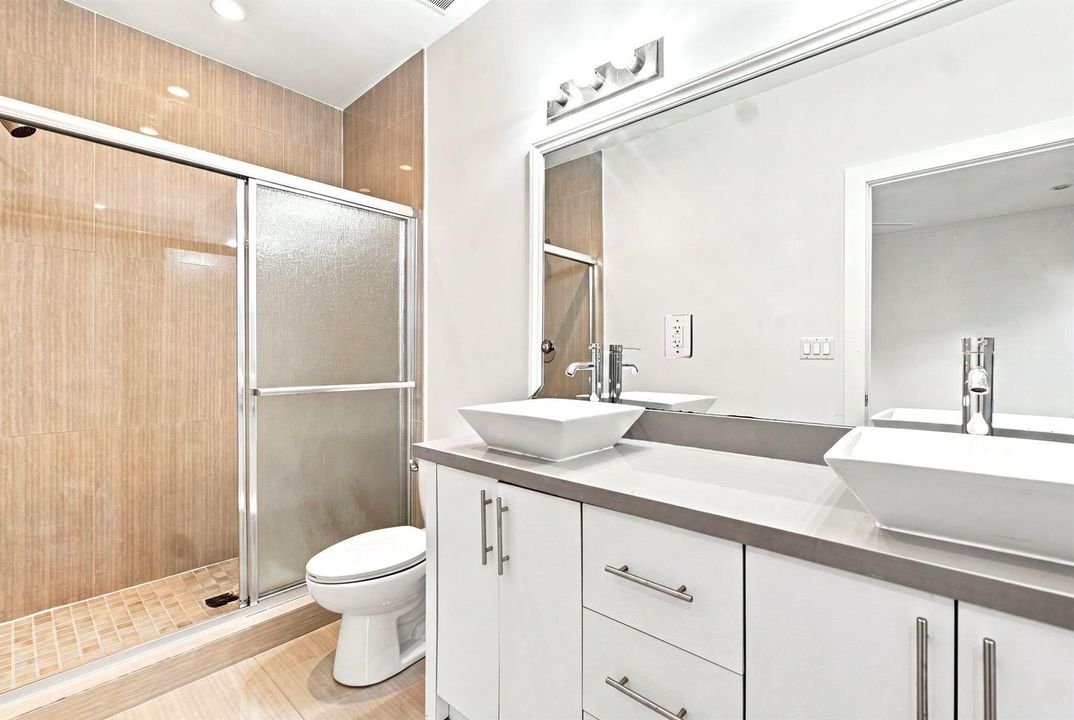 40-web-or-mls-photo_reedit_82a47463_f86b