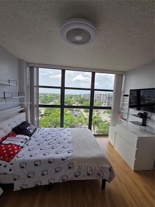 В аренду: $2,500 (2 спален, 2 ванн, 1130 Квадратных фут)