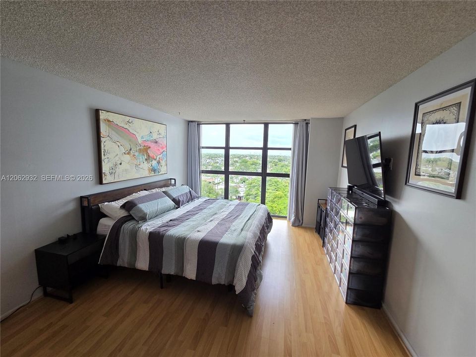 В аренду: $2,500 (2 спален, 2 ванн, 1130 Квадратных фут)