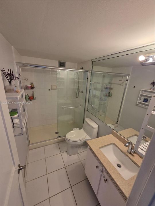 В аренду: $2,500 (2 спален, 2 ванн, 1130 Квадратных фут)