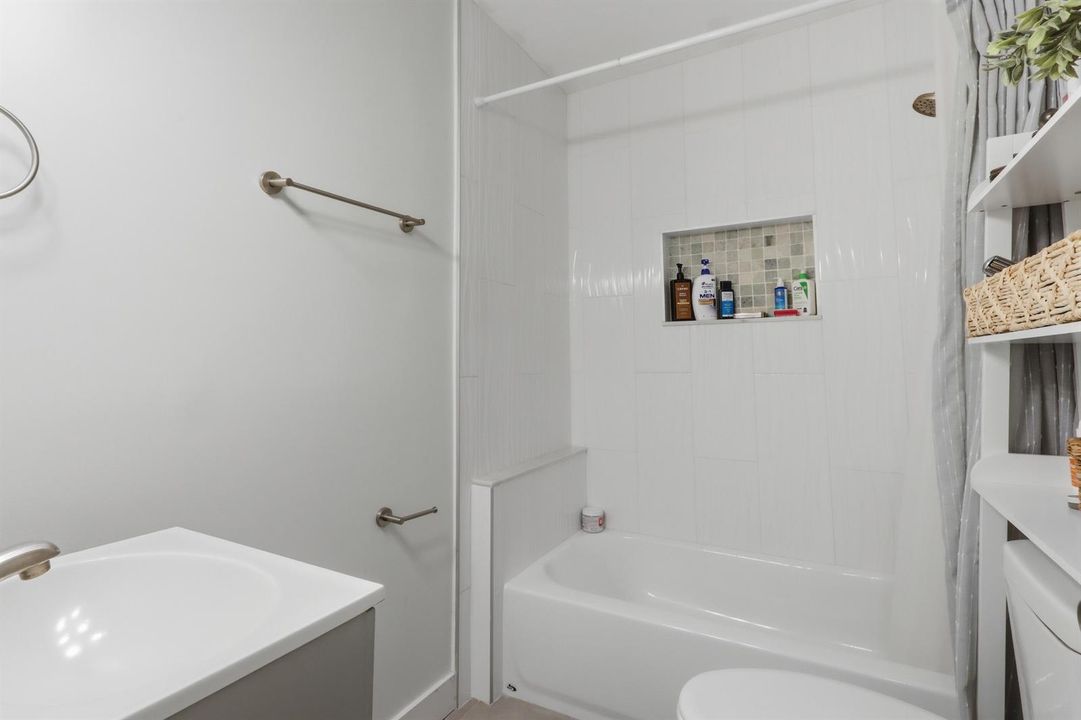 25_24. bath