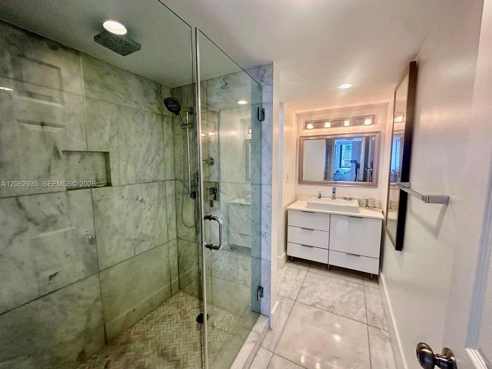 En Renta: $4,500 (1 camas, 2 baños, 798 Pies cuadrados)