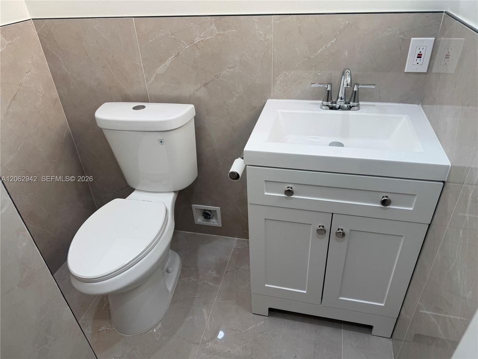 В аренду: $2,500 (1 спален, 1 ванн, 837 Квадратных фут)