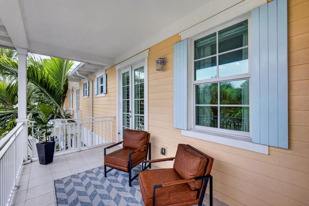 COVERED PORCH