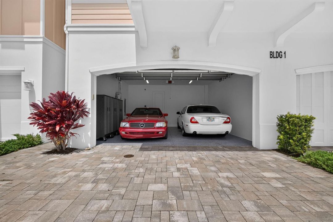 2 CAR GARAGE