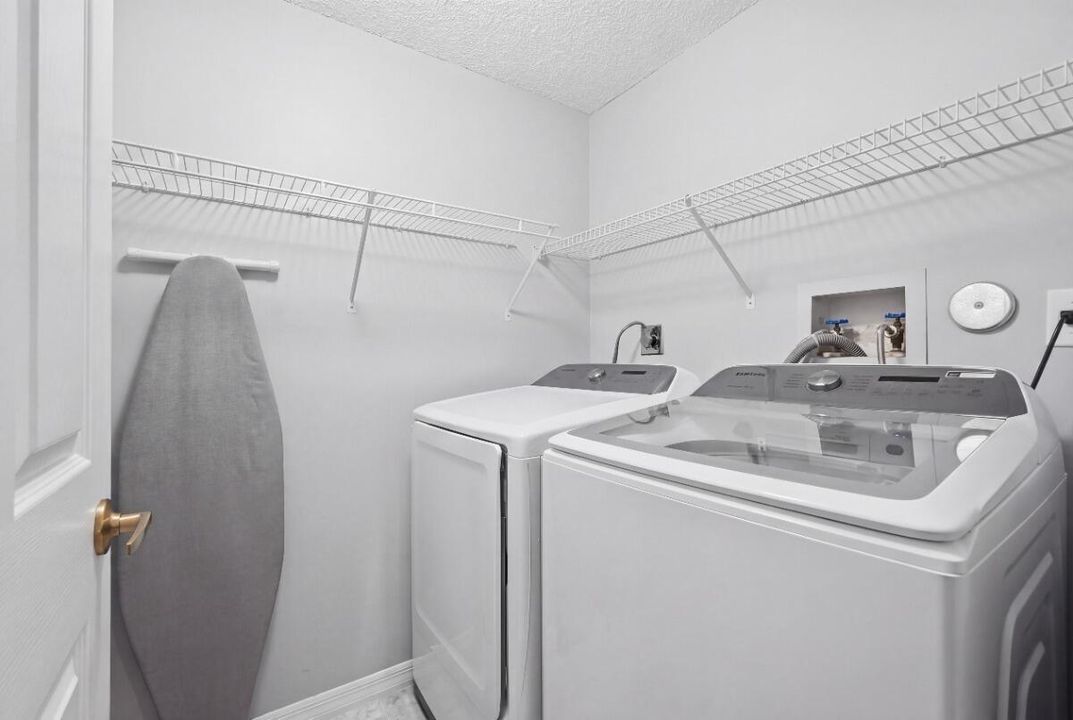 069_photo_reedit_a445fa4e_MLS