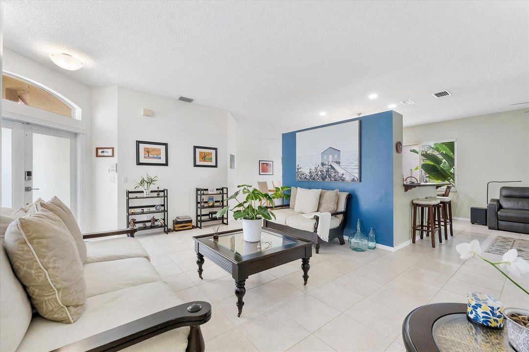 10-16007 Opan Creek Drive_010