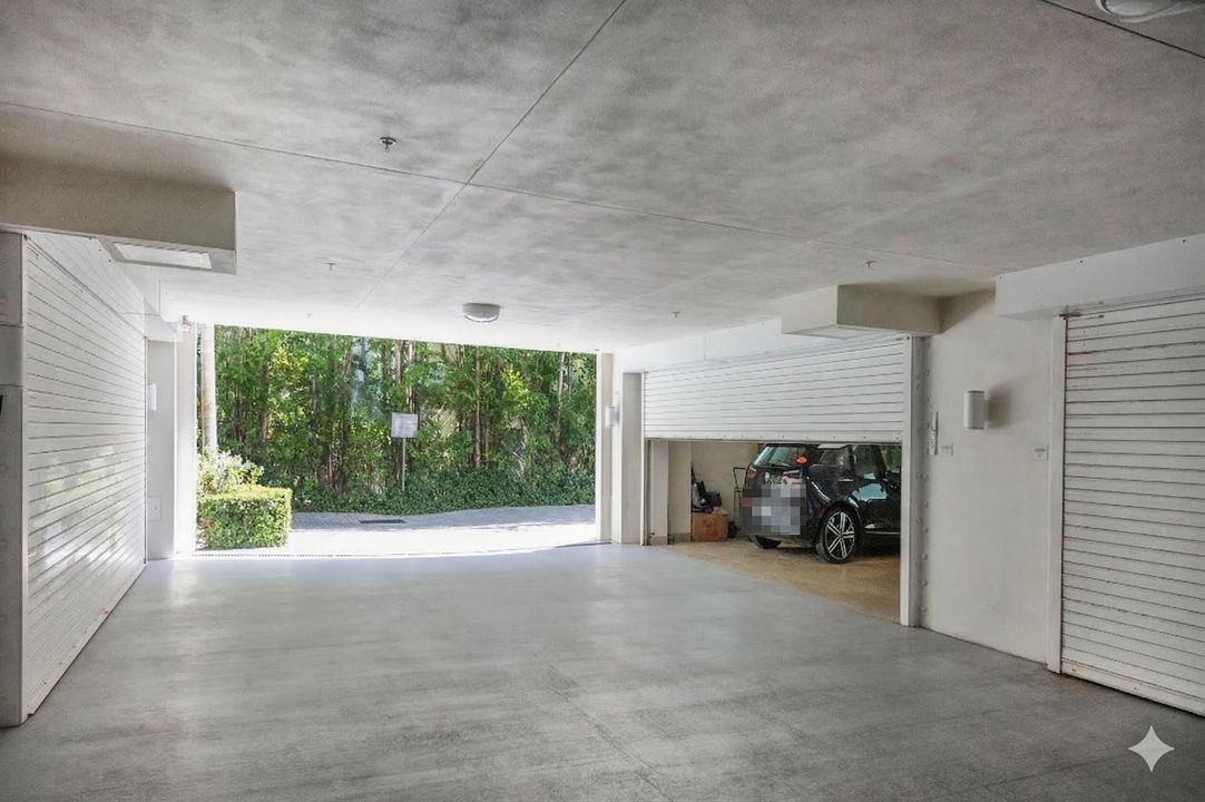 garage 4