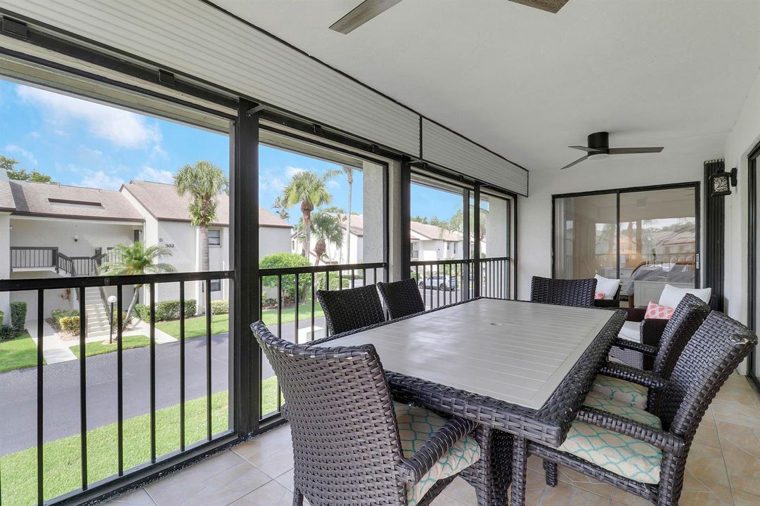 Spacious screened in patio