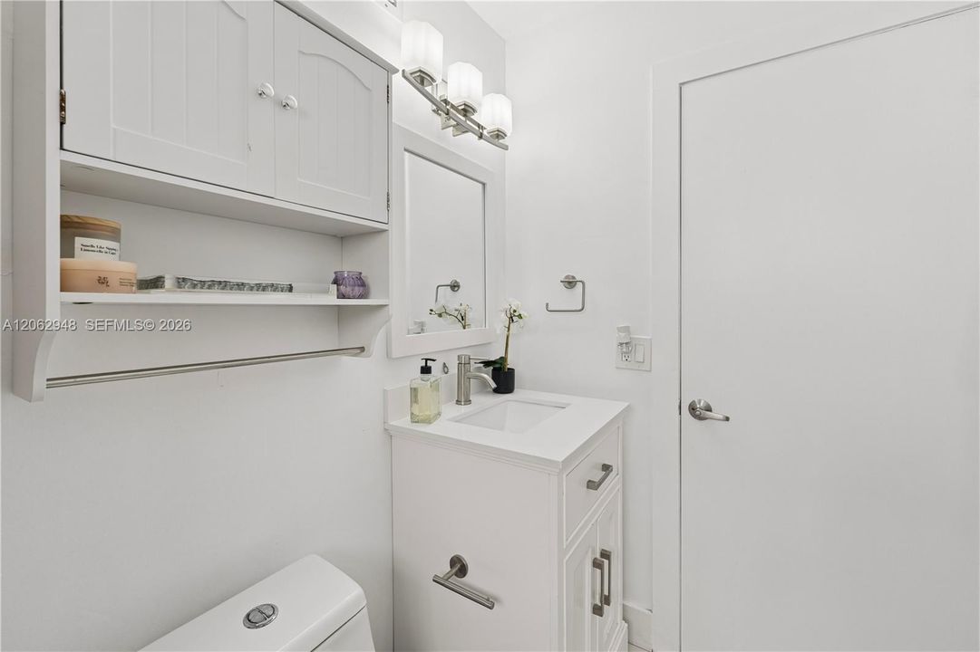 В аренду: $7,900 (3 спален, 2 ванн, 1793 Квадратных фут)