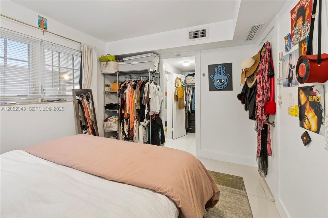 В аренду: $7,900 (3 спален, 2 ванн, 1793 Квадратных фут)