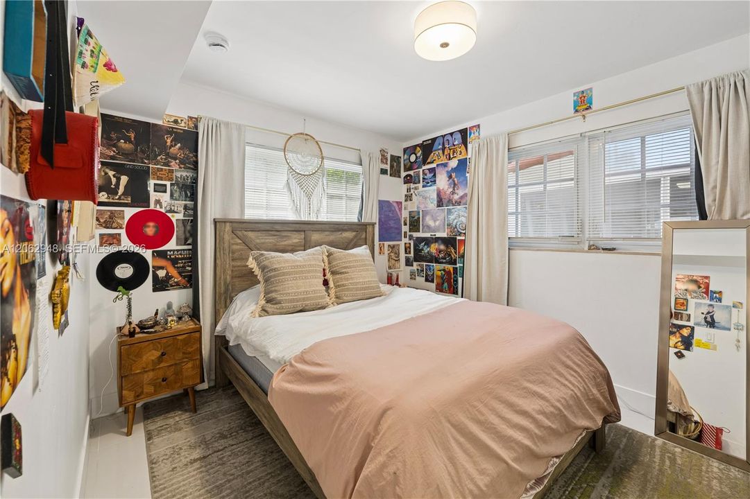 В аренду: $7,900 (3 спален, 2 ванн, 1793 Квадратных фут)