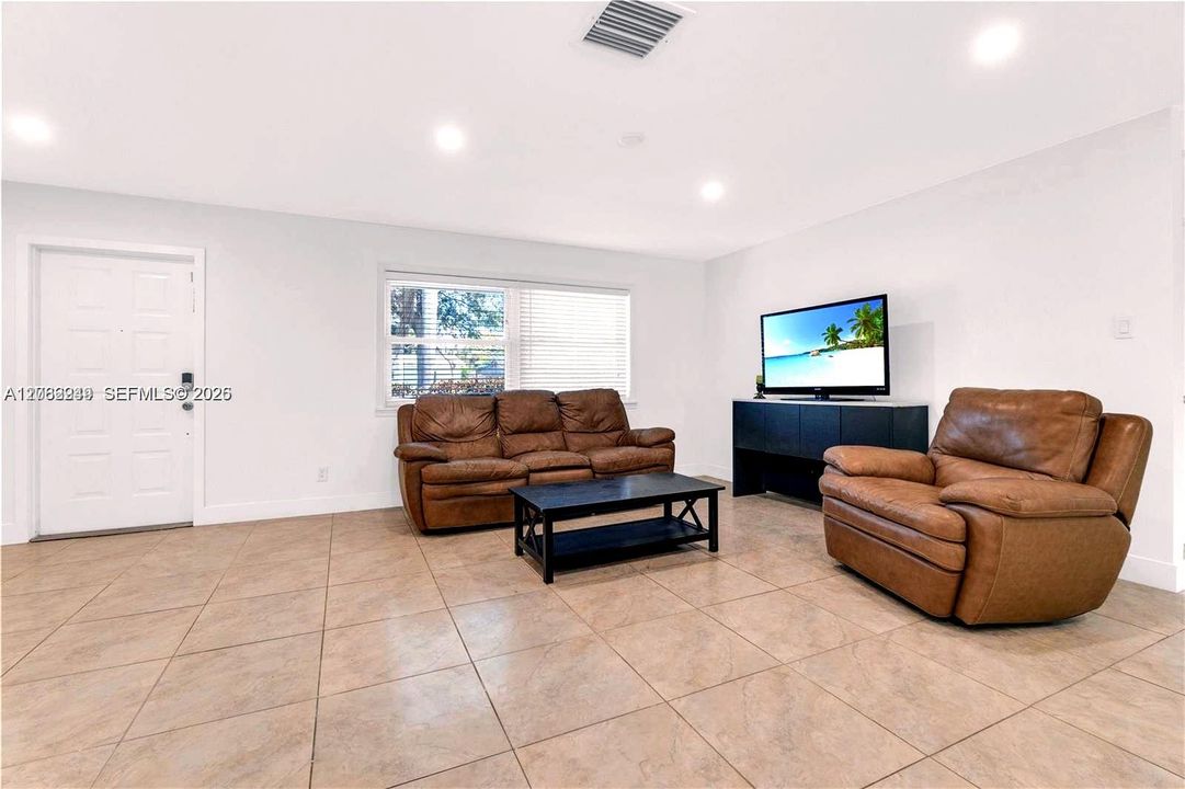 En Venta: $777,777 (3 camas, 3 baños, 0 Pies cuadrados)