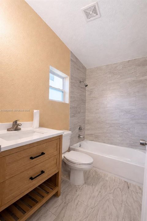 En Renta: $4,750 (4 camas, 3 baños, 0 Pies cuadrados)