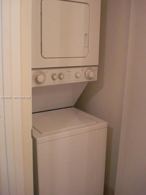 Washer& Dryer Closet