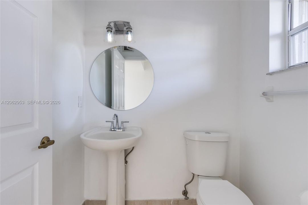 В аренду: $3,900 (3 спален, 2 ванн, 1523 Квадратных фут)