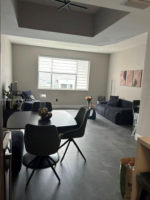 В аренду: $2,750 (3 спален, 3 ванн, 1212 Квадратных фут)