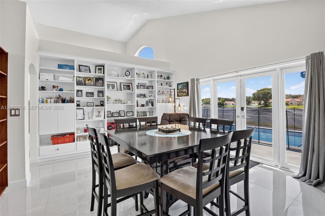 For Sale: $999,990 (4 beds, 2 baths, 2378 Square Feet)